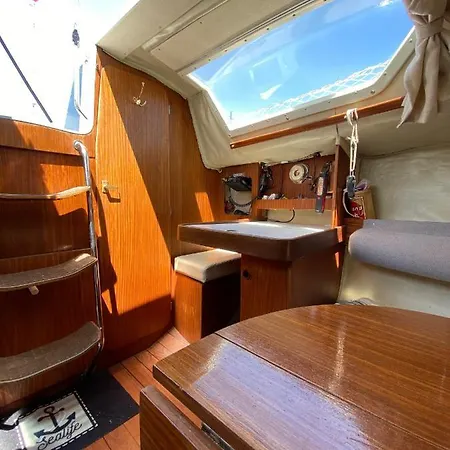 Botel Sejour Unique Et Original Sur Notre Voilier Au Cap D Agde