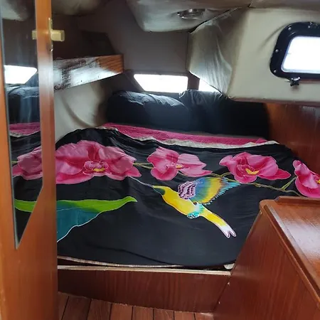 Botel Sejour Unique Et Original Sur Notre Voilier Au Cap D Agde