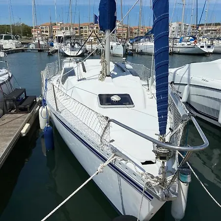 Botel Sejour Unique Et Original Sur Notre Voilier Au Cap D Agde